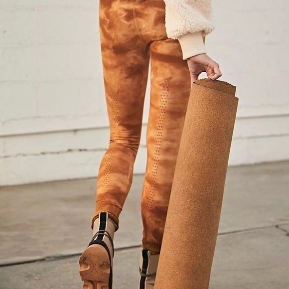 FP Movement Good Karma Tie Dye Leggings NWOT** - Picture 4 of 14